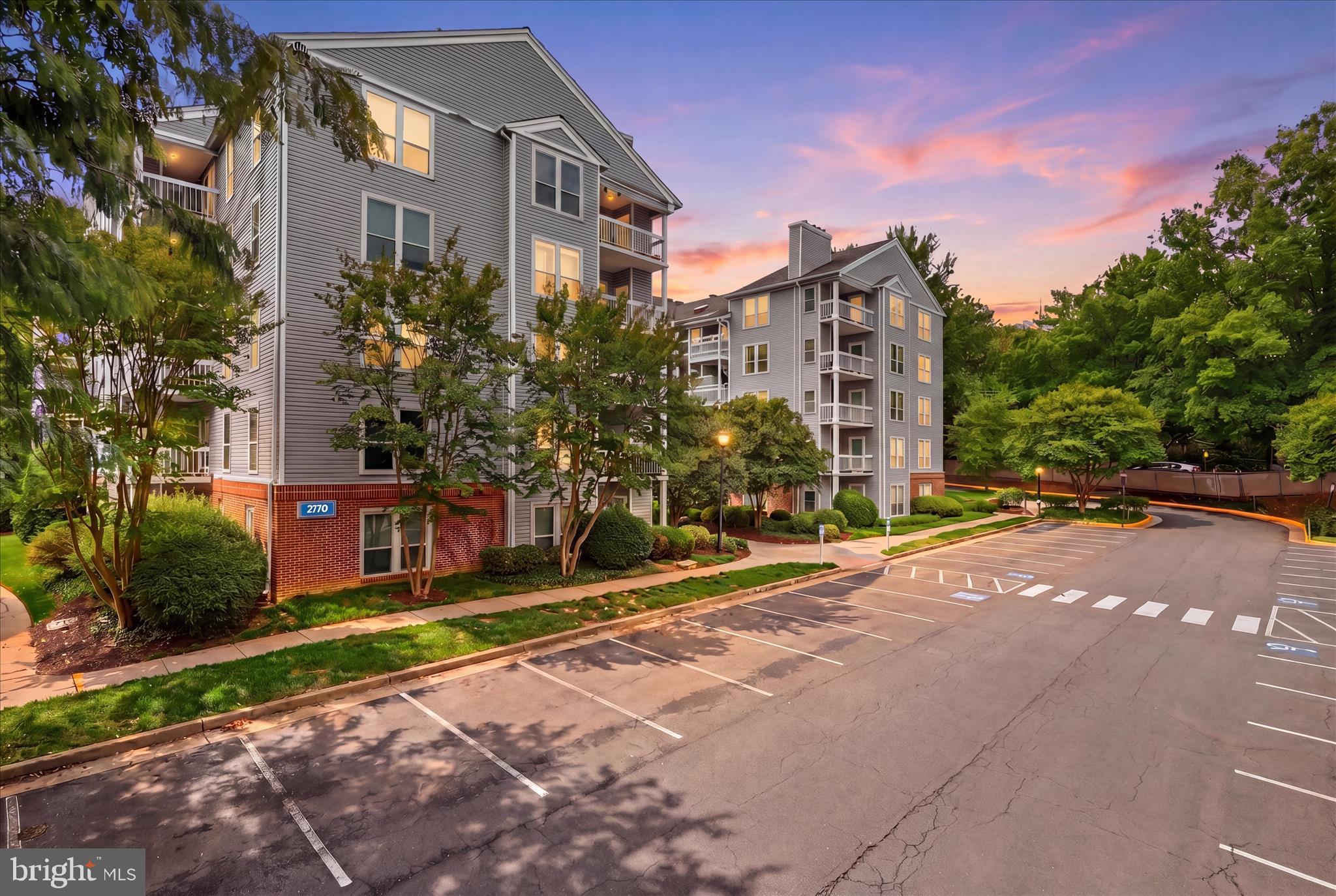 FOUR WINDS AT OAKTON - Residential