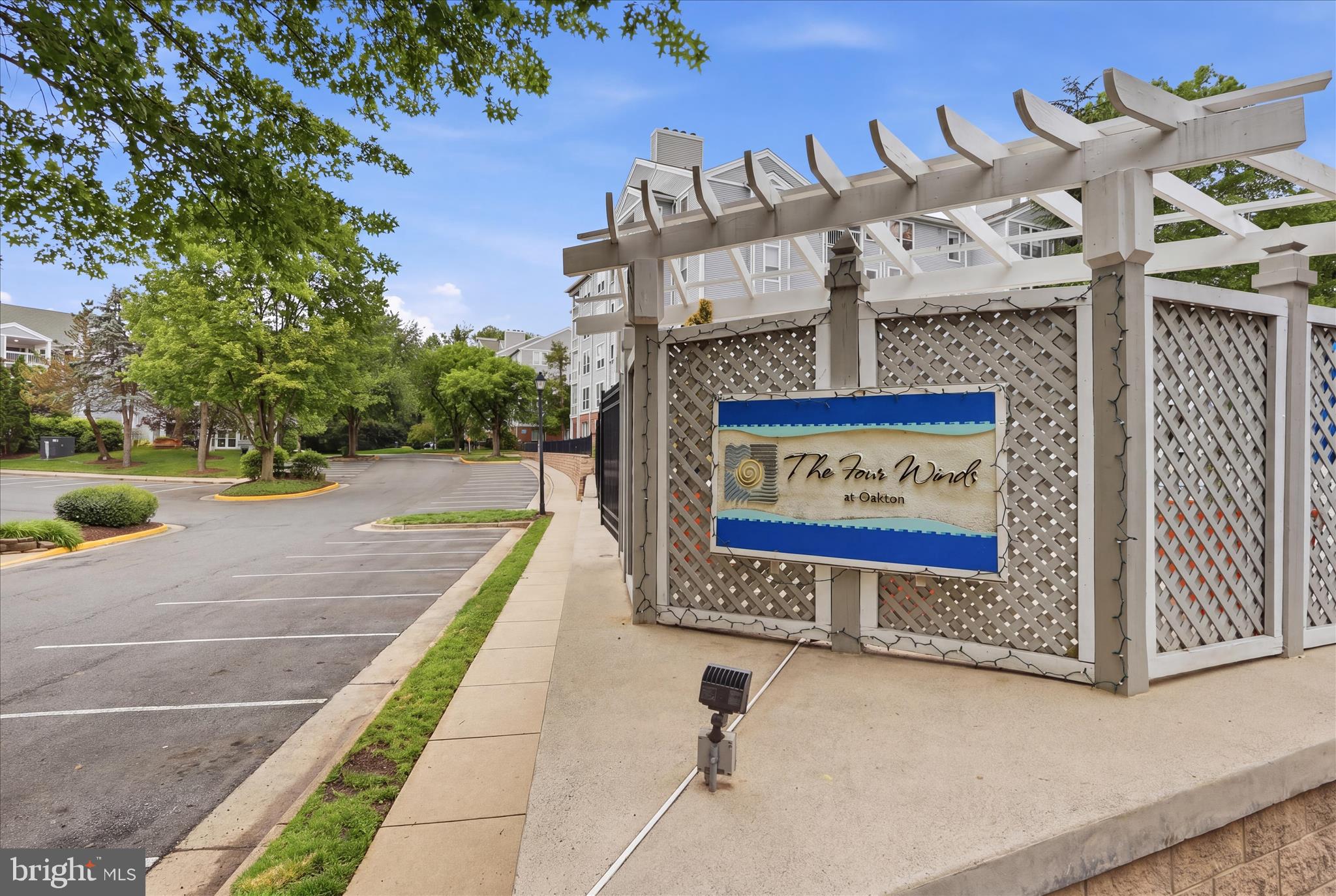 FOUR WINDS AT OAKTON - Residential
