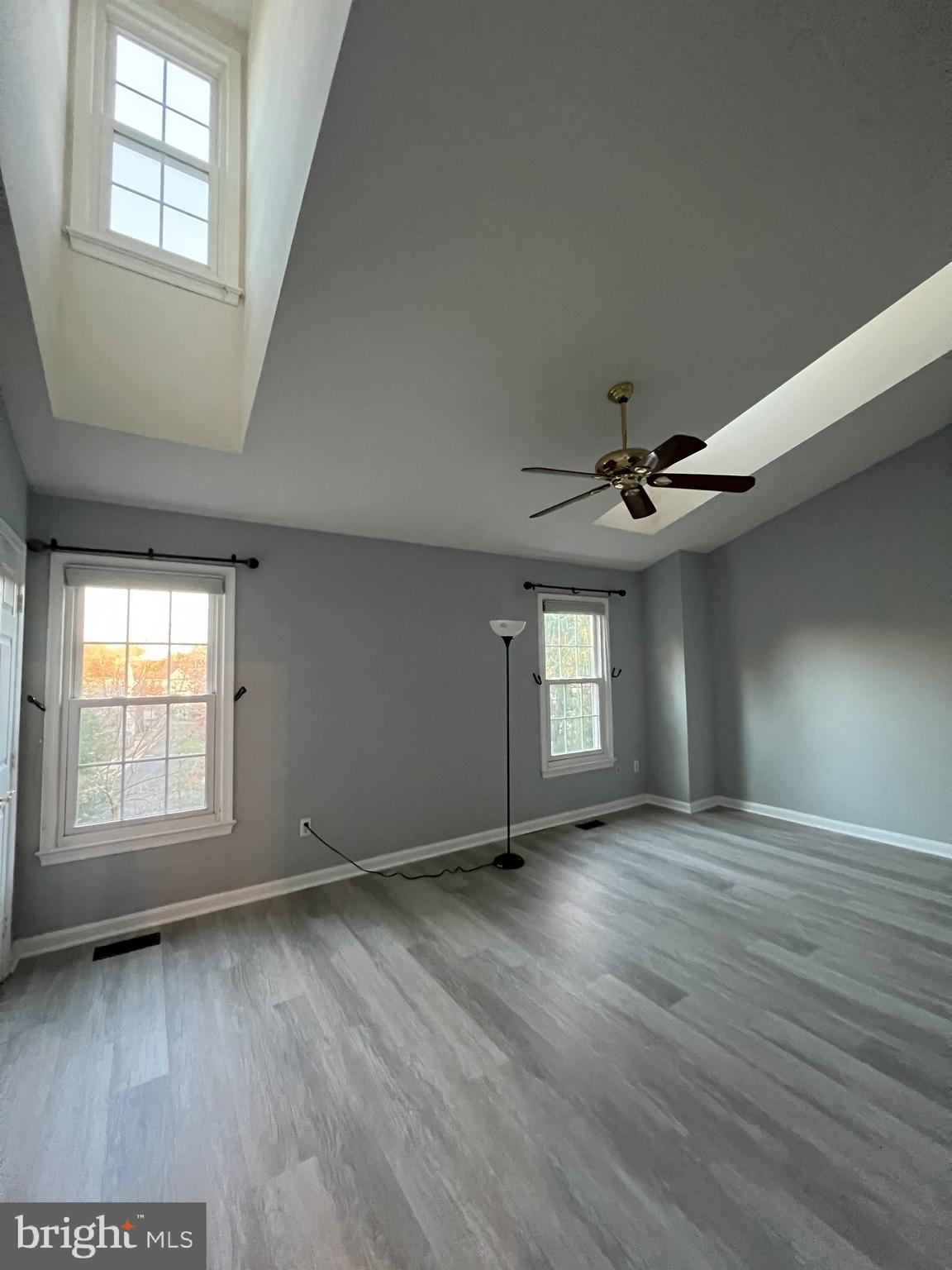 SULLY STATION II - Residential Lease