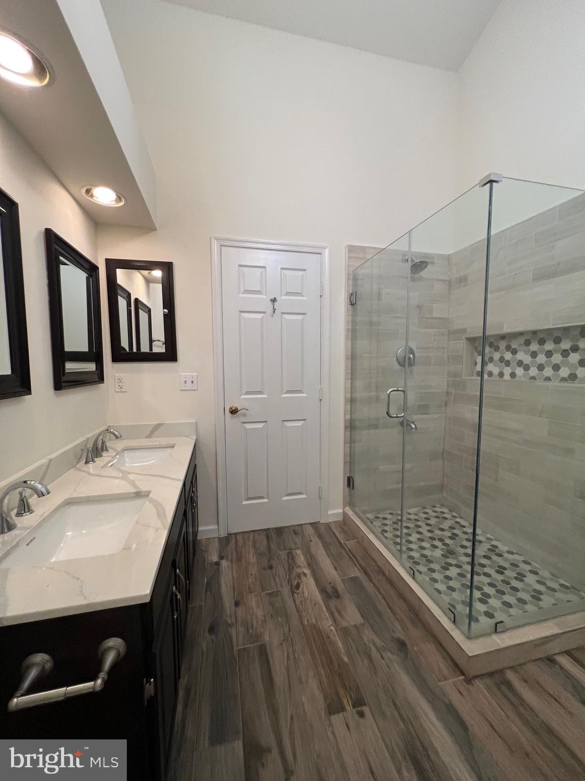 SULLY STATION II - Residential Lease