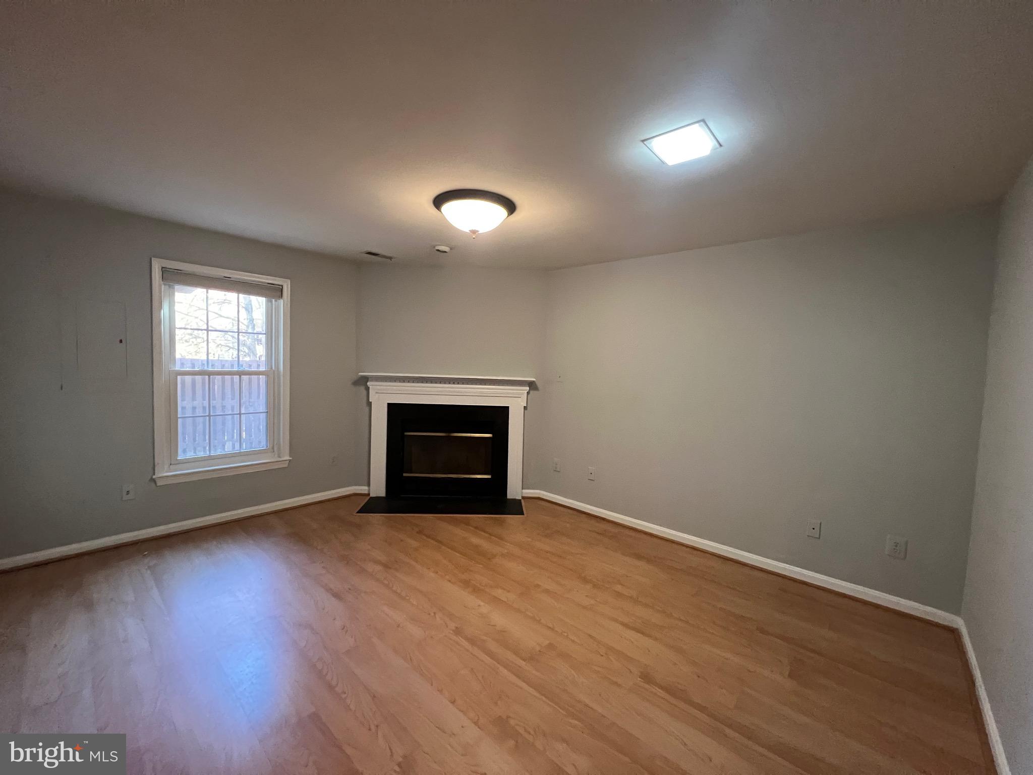 SULLY STATION II - Residential Lease