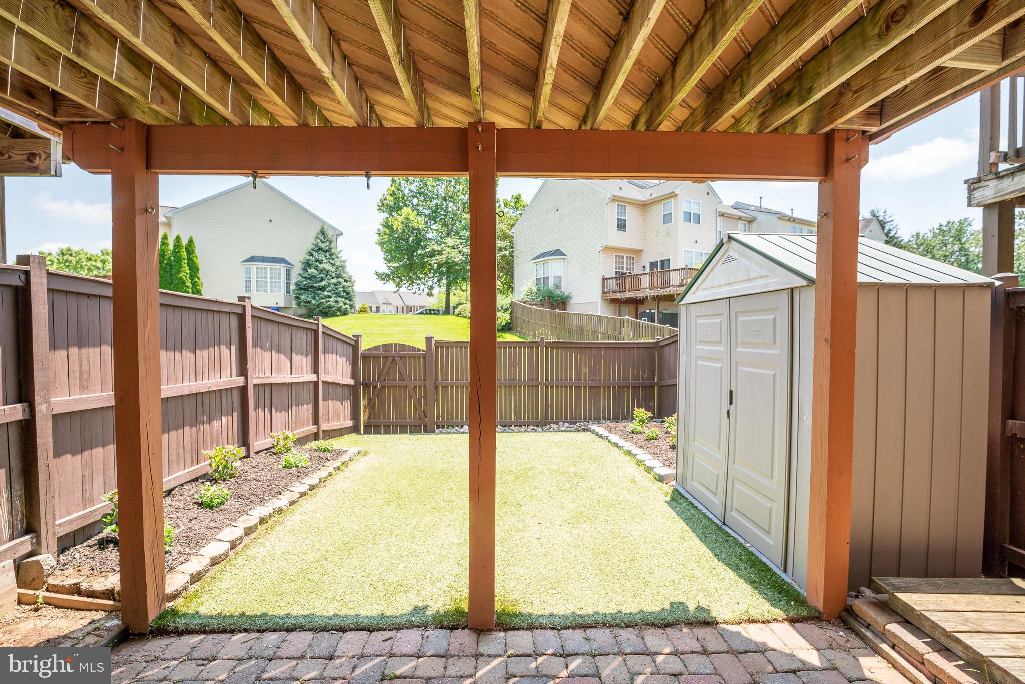 WELLINGTON TRACE - Residential