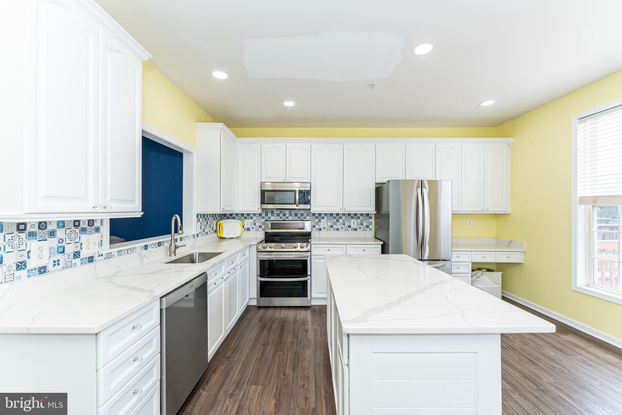 WELLINGTON TRACE - Residential