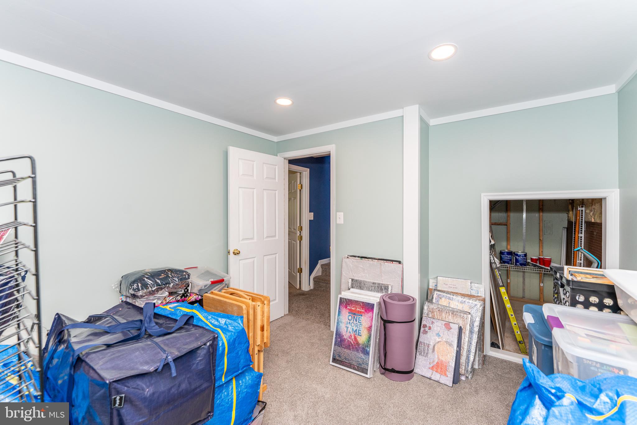 WELLINGTON TRACE - Residential