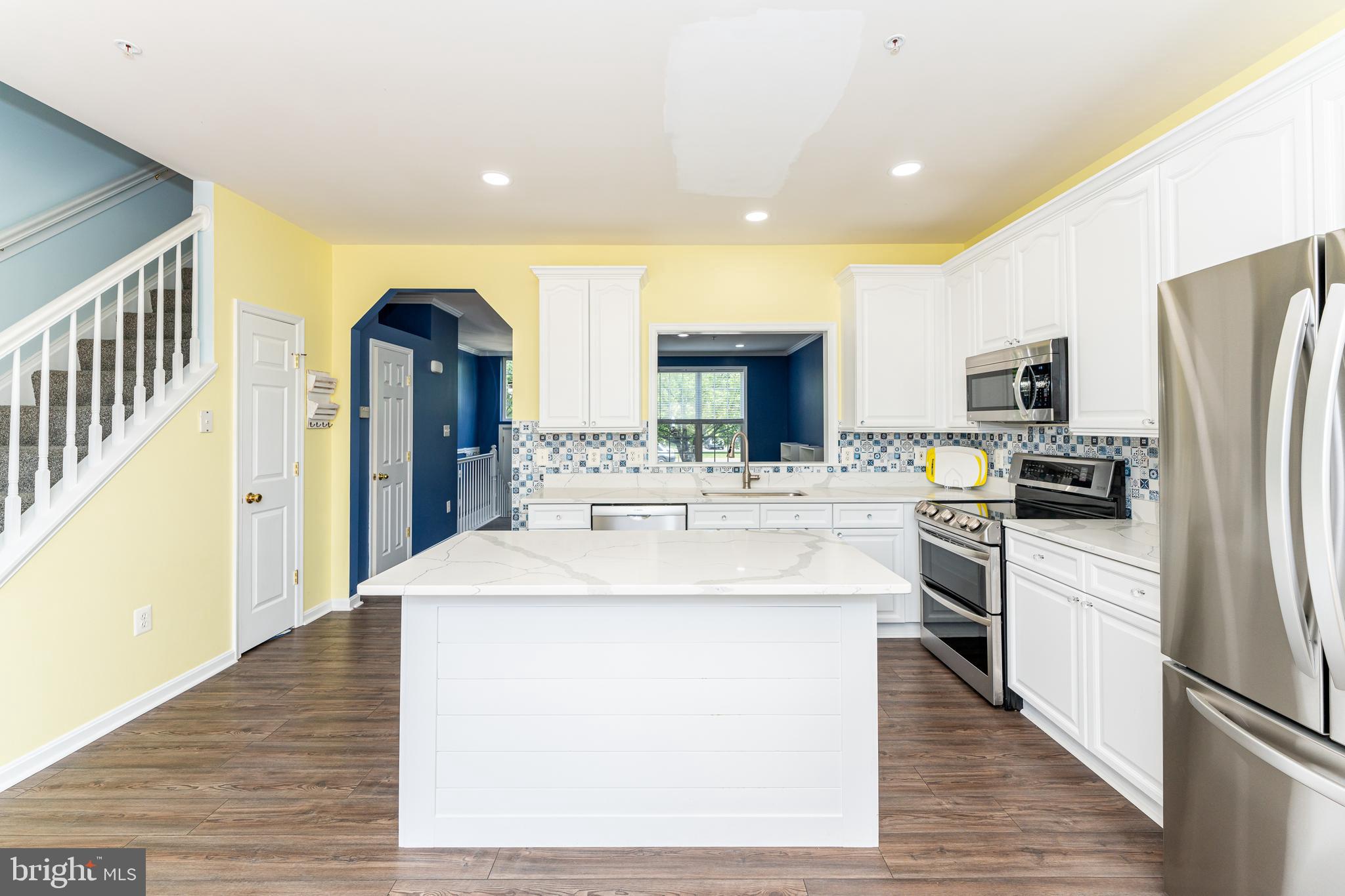 WELLINGTON TRACE - Residential