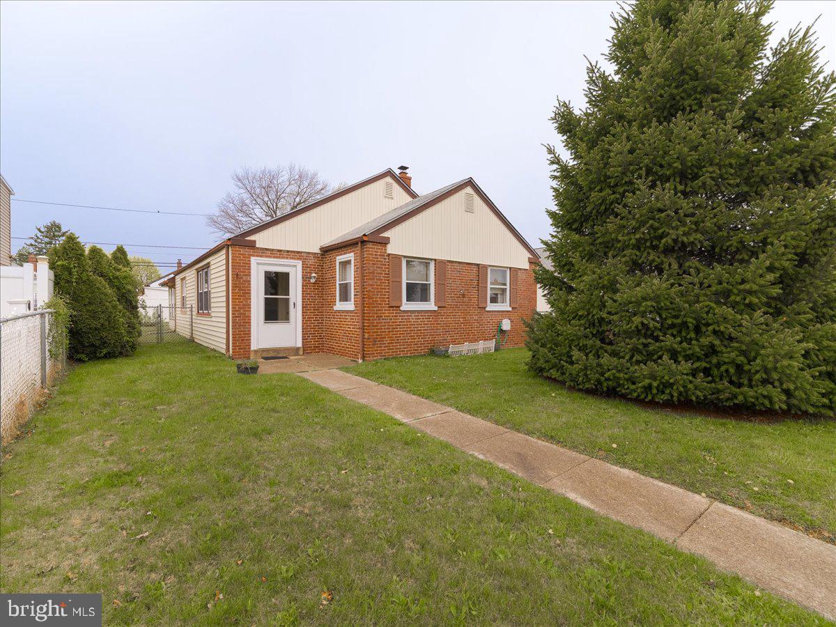 ACADEMY GARDENS - Residential