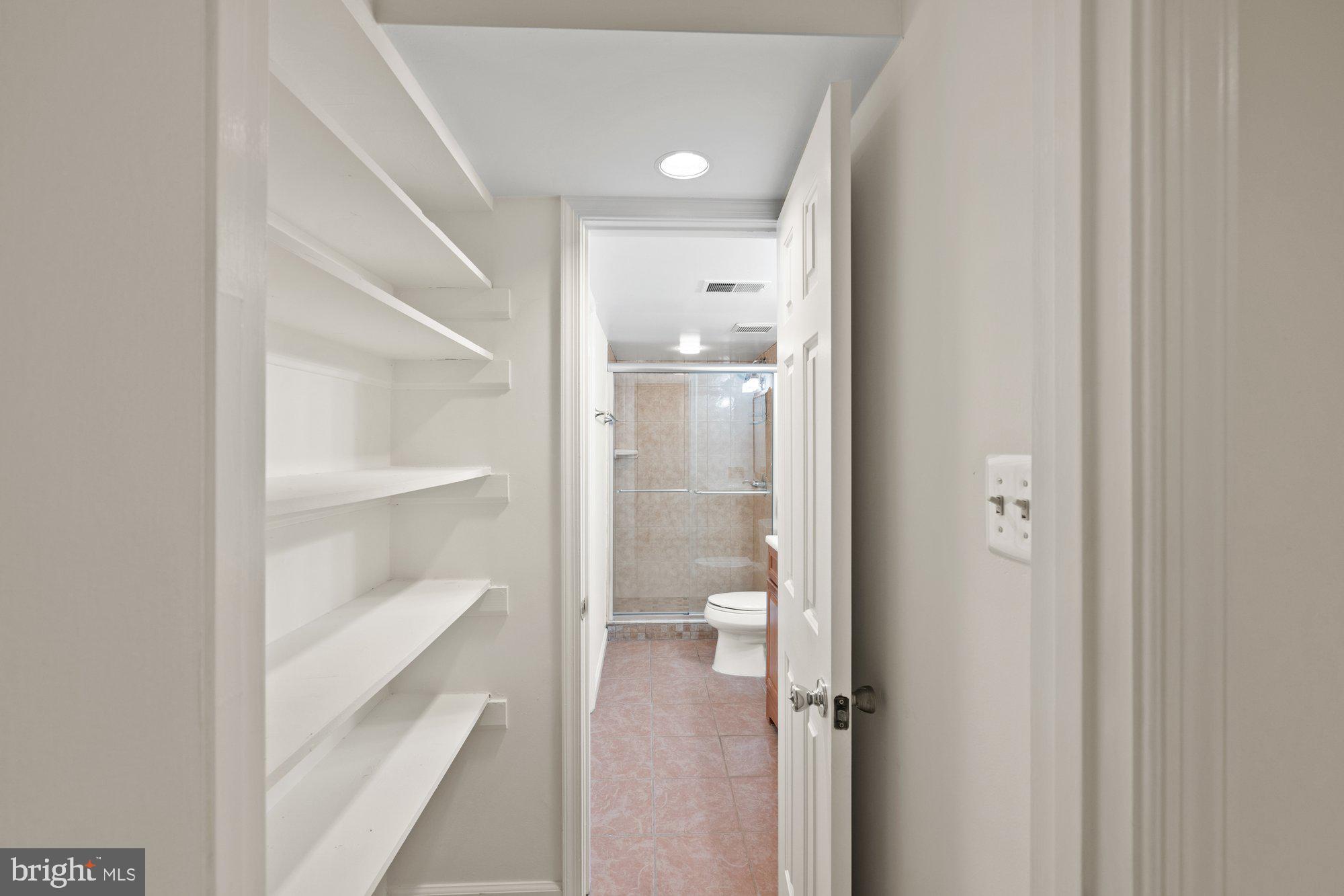 MCLEAN ESTATES - Residential