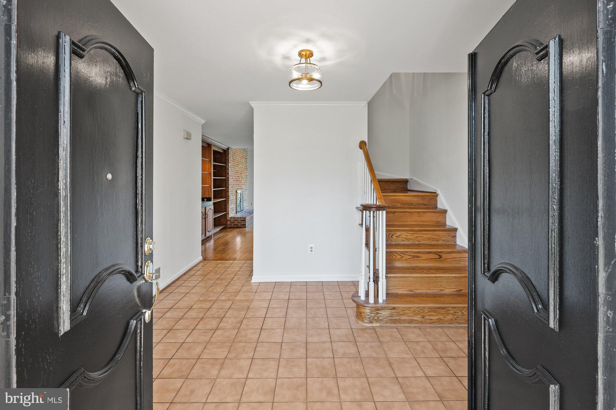 8426 HOLLY LEAF DRIVE