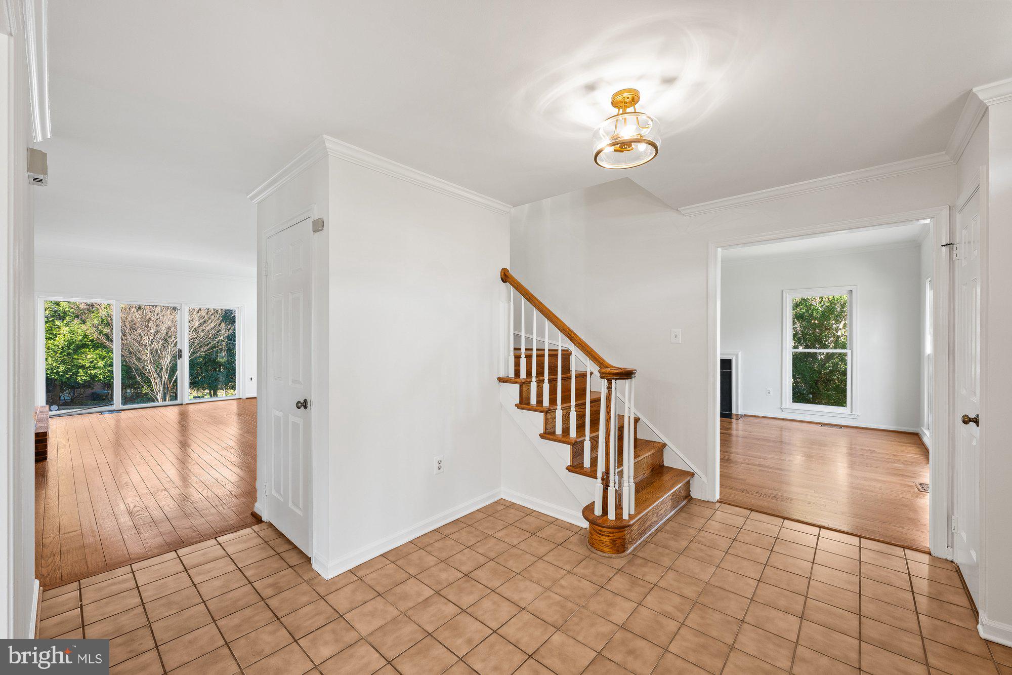 MCLEAN ESTATES - Residential