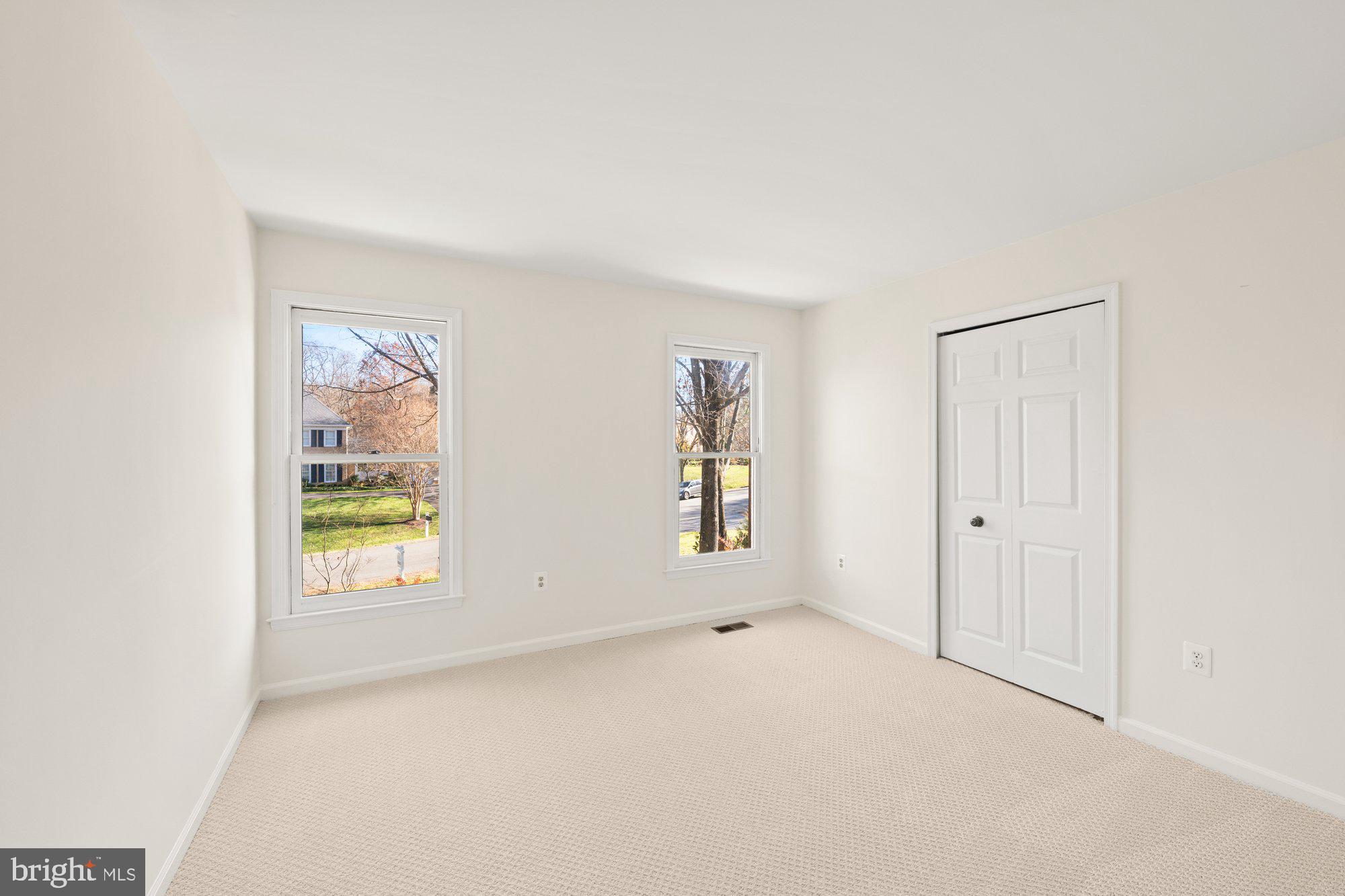 MCLEAN ESTATES - Residential