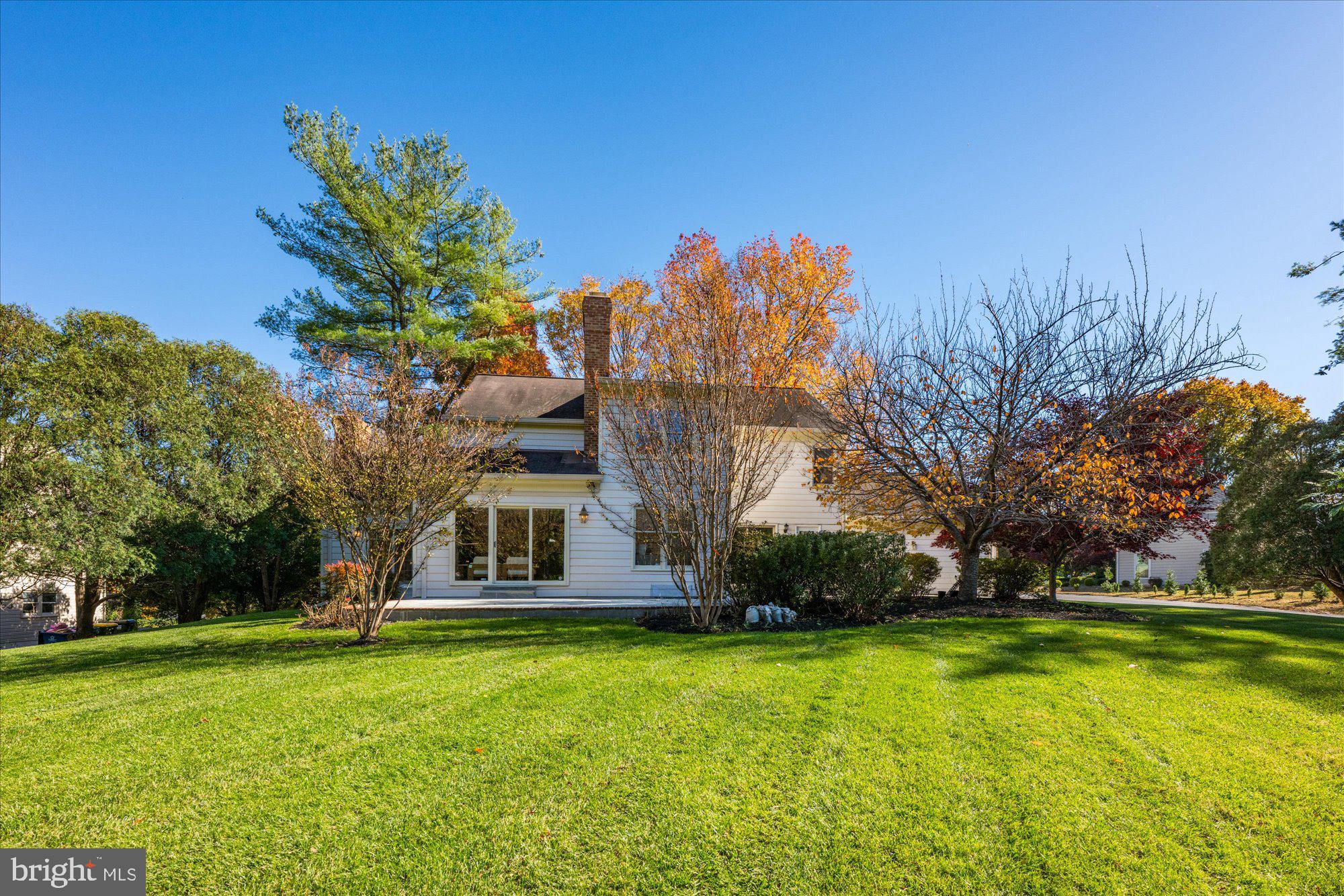 MCLEAN ESTATES - Residential