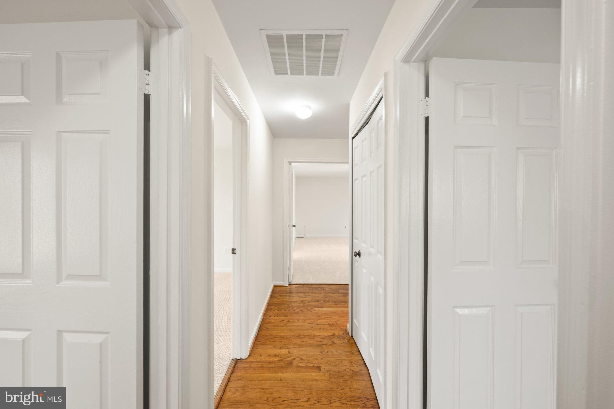 MCLEAN ESTATES - Residential