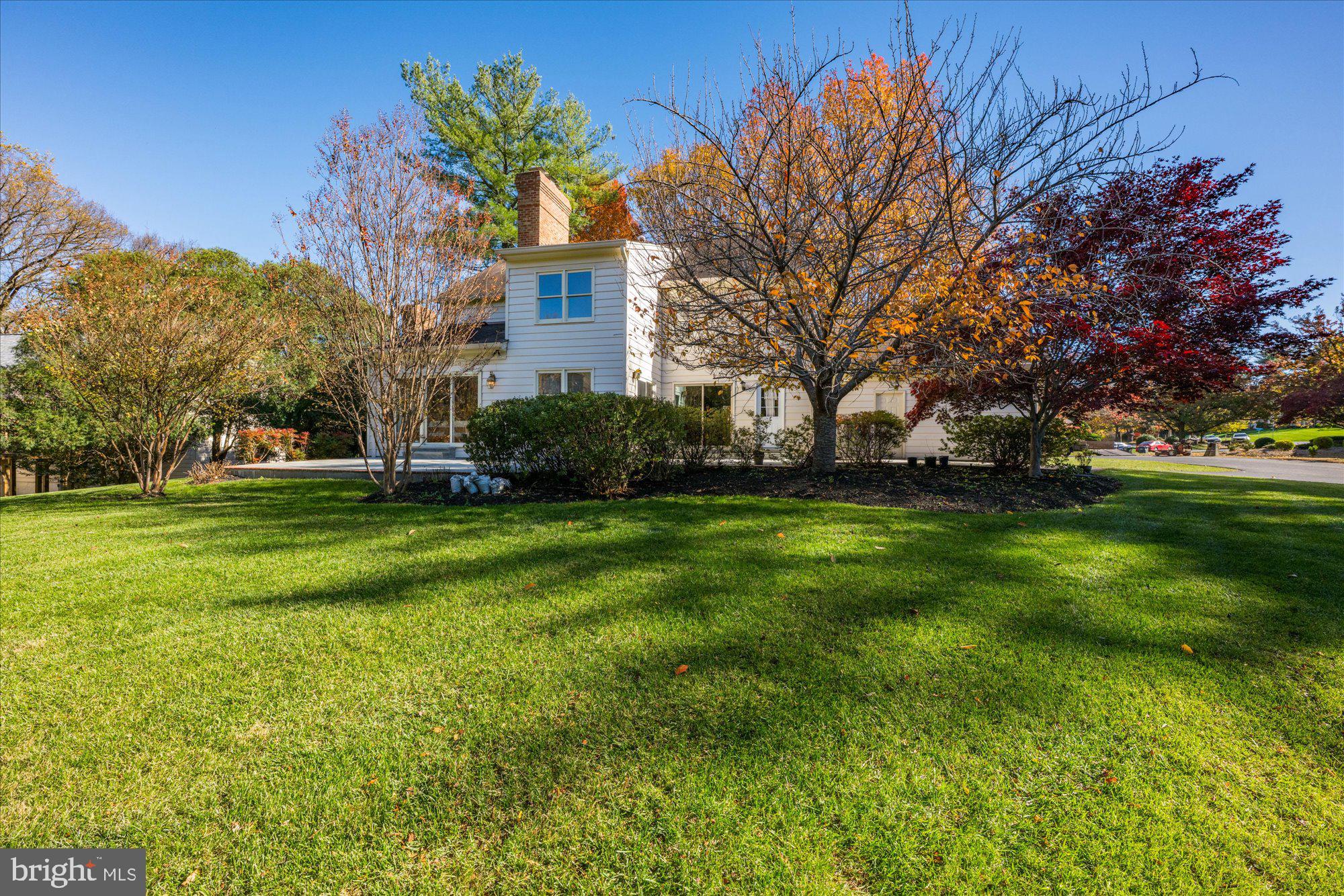 MCLEAN ESTATES - Residential