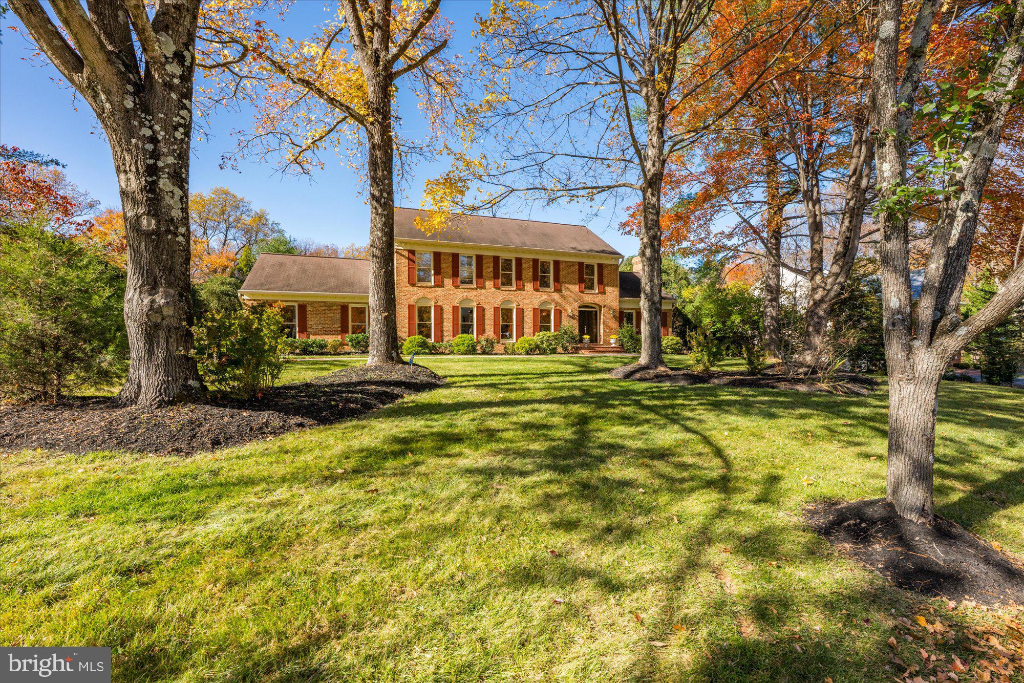 8426 HOLLY LEAF DRIVE