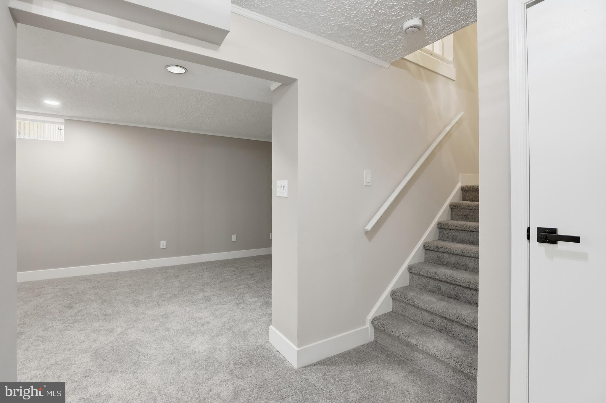 DAMASCUS MANOR - Residential