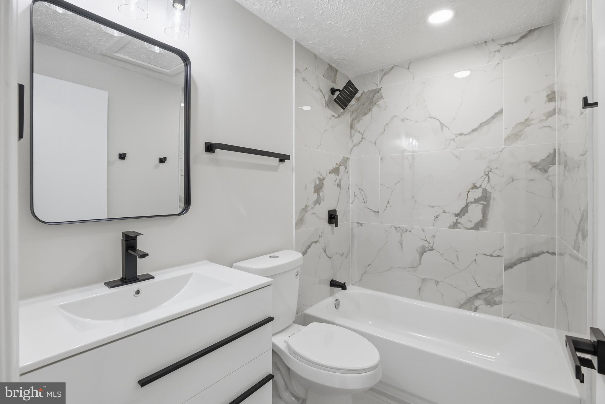 DAMASCUS MANOR - Residential