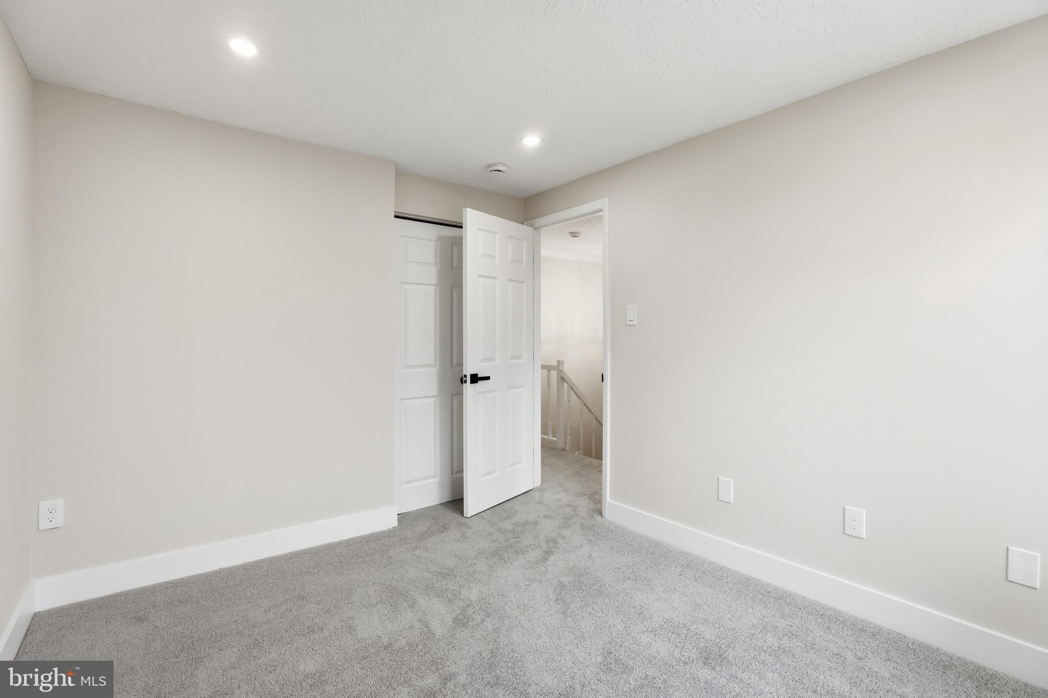 DAMASCUS MANOR - Residential