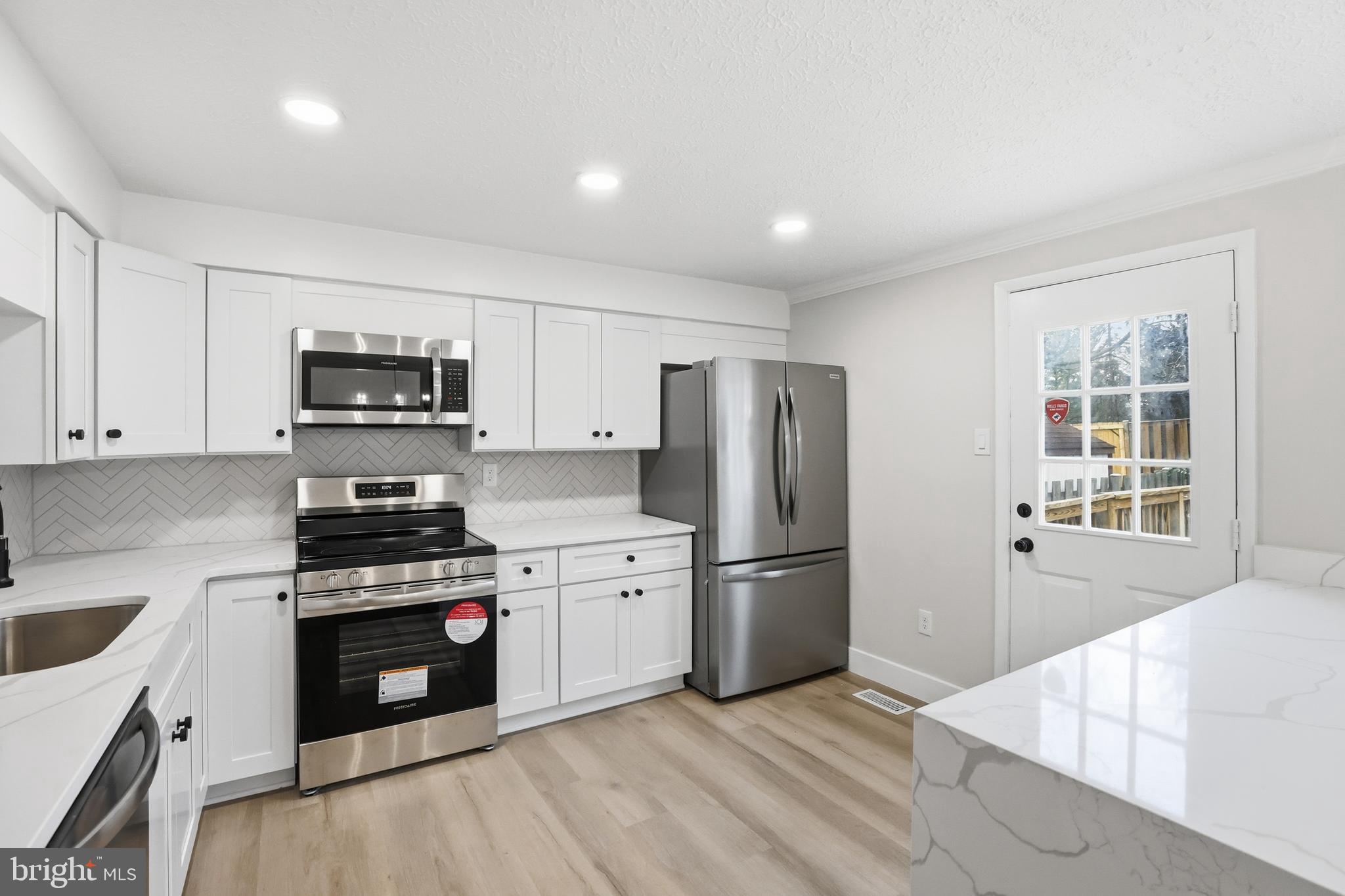 DAMASCUS MANOR - Residential