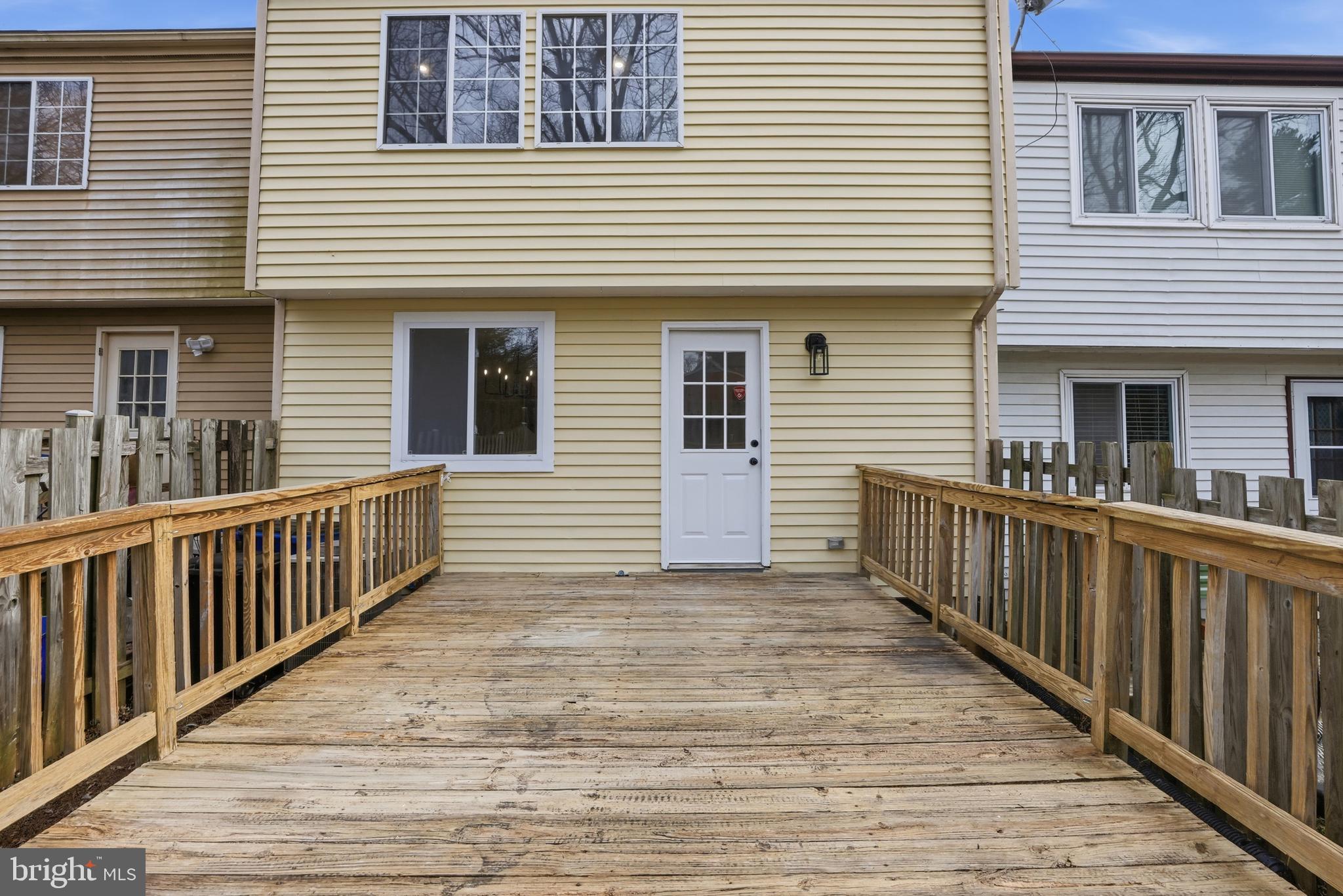 DAMASCUS MANOR - Residential