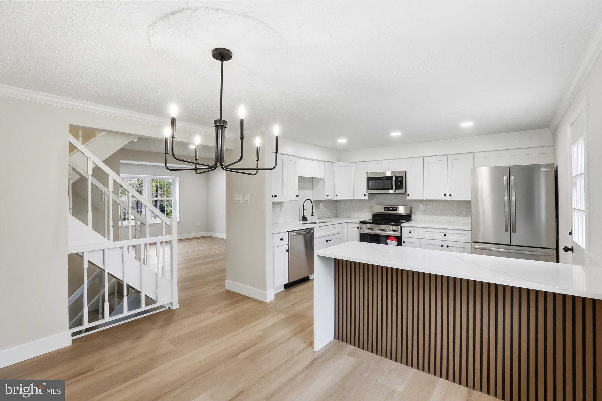 DAMASCUS MANOR - Residential