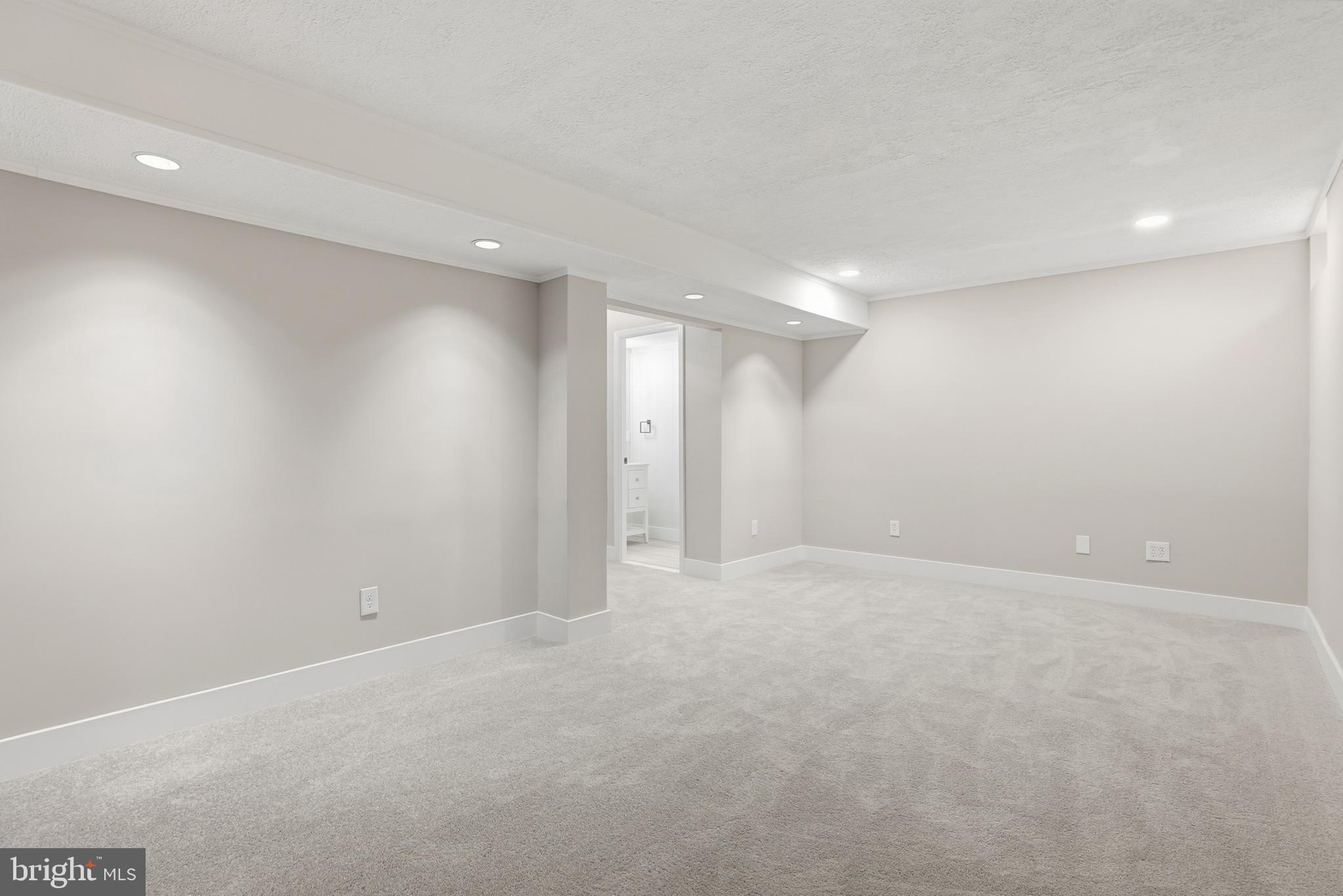 DAMASCUS MANOR - Residential