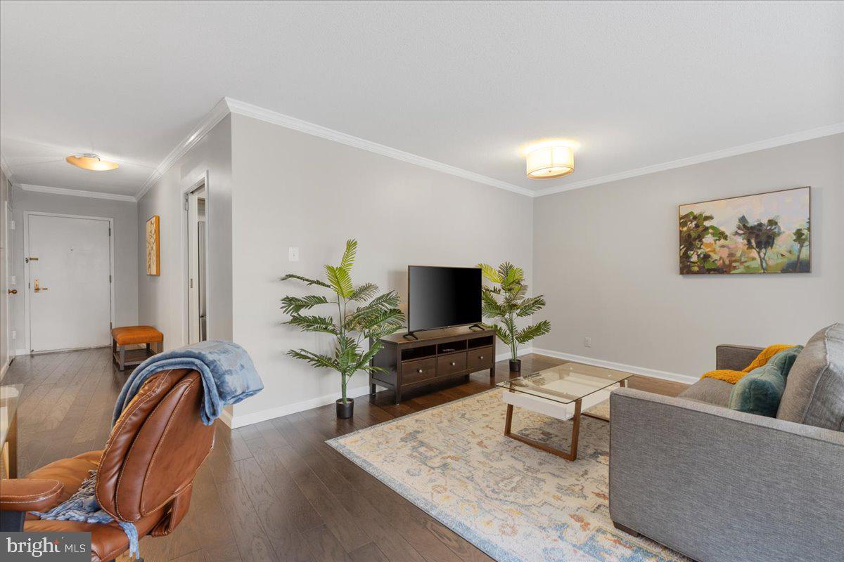 1200 CRYSTAL DRIVE 211