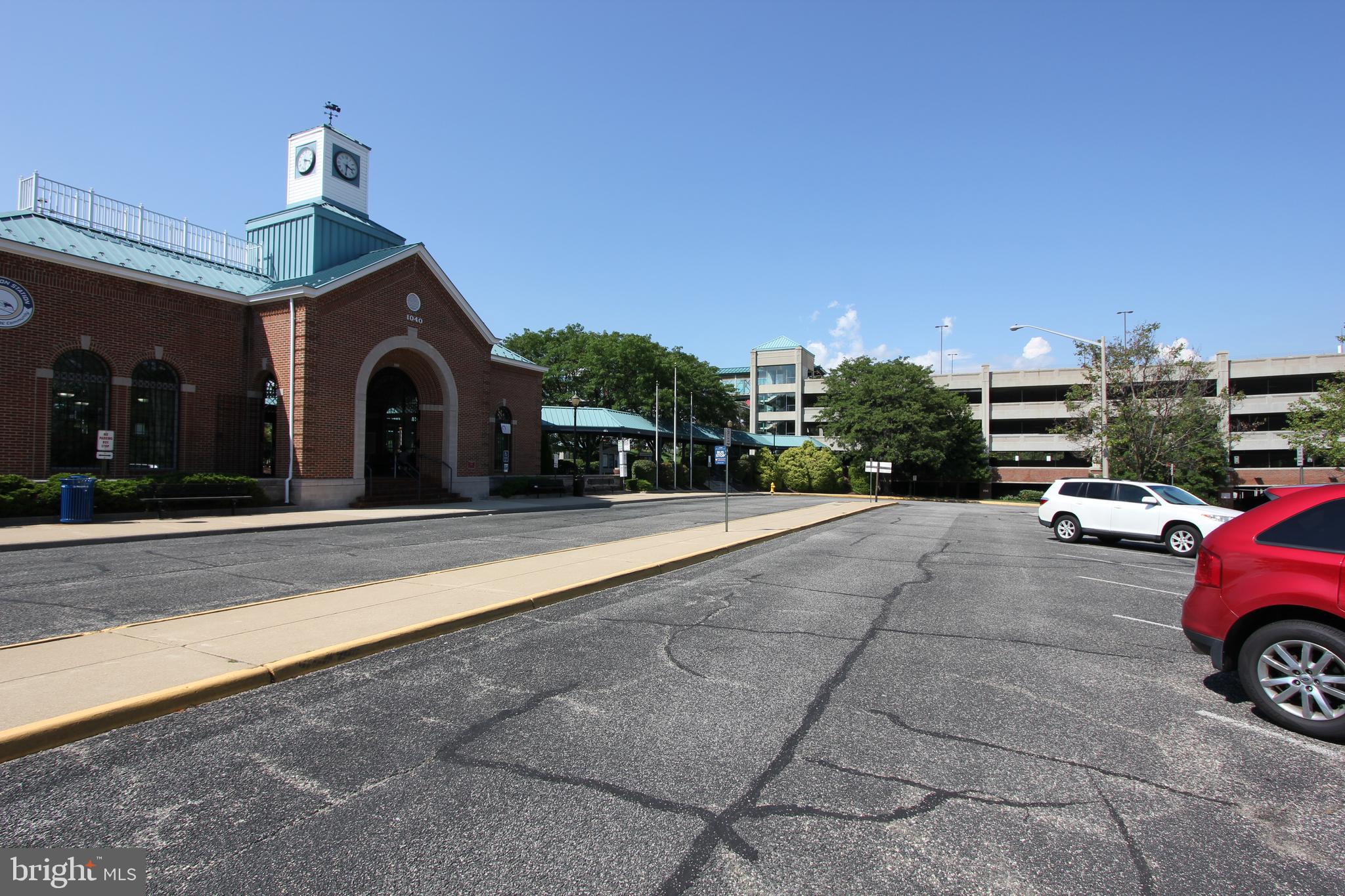 HARBOR POINT WEST CONDO - Residential