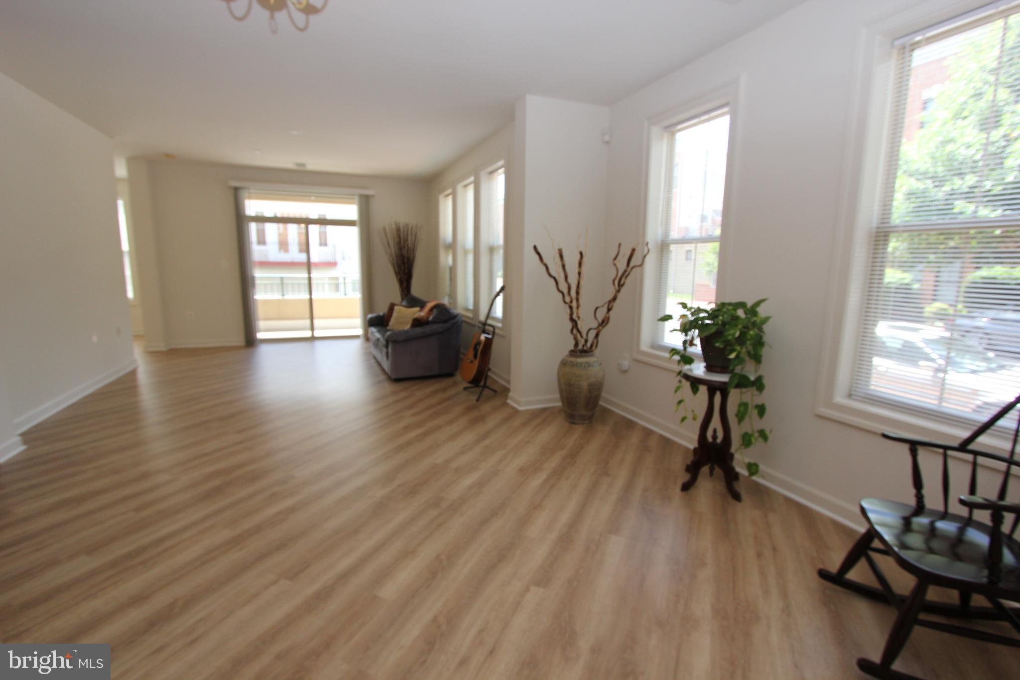 HARBOR POINT WEST CONDO - Residential