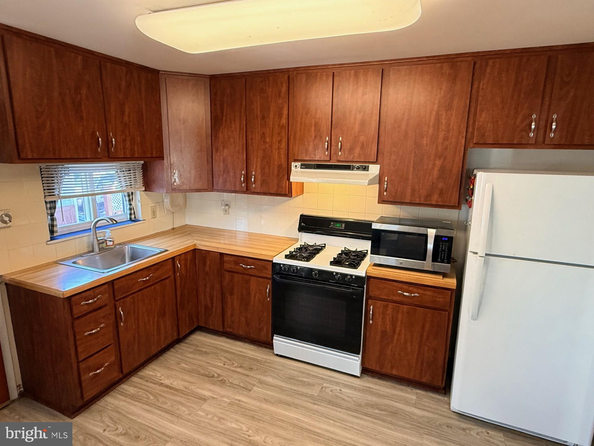 WILLOW GROVE - Residential