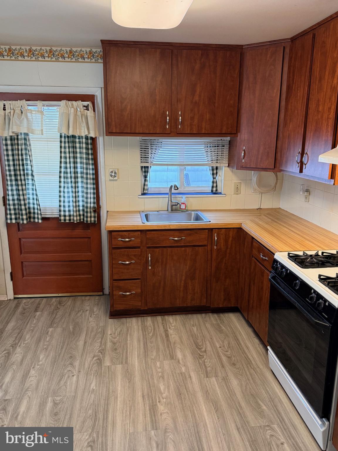 WILLOW GROVE - Residential