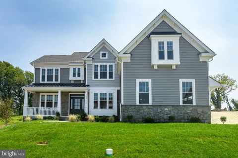 Homes For Sale - 112 Lexington Manor Mnr<br/> GLENMOORE, PA 19343