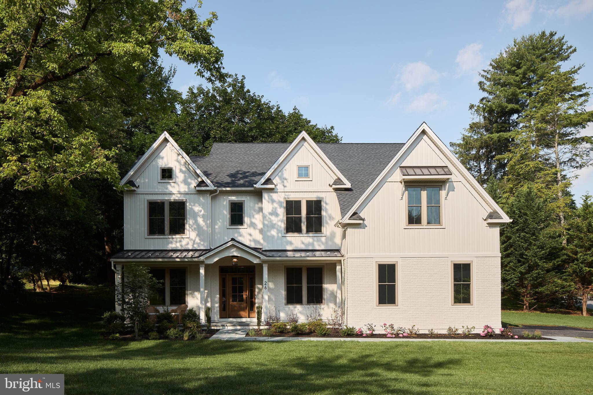 156 LEXINGTON MANOR