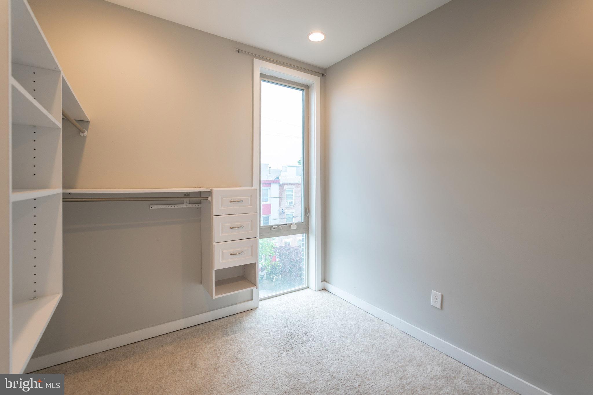 EAST KENSINGTON - Residential Lease