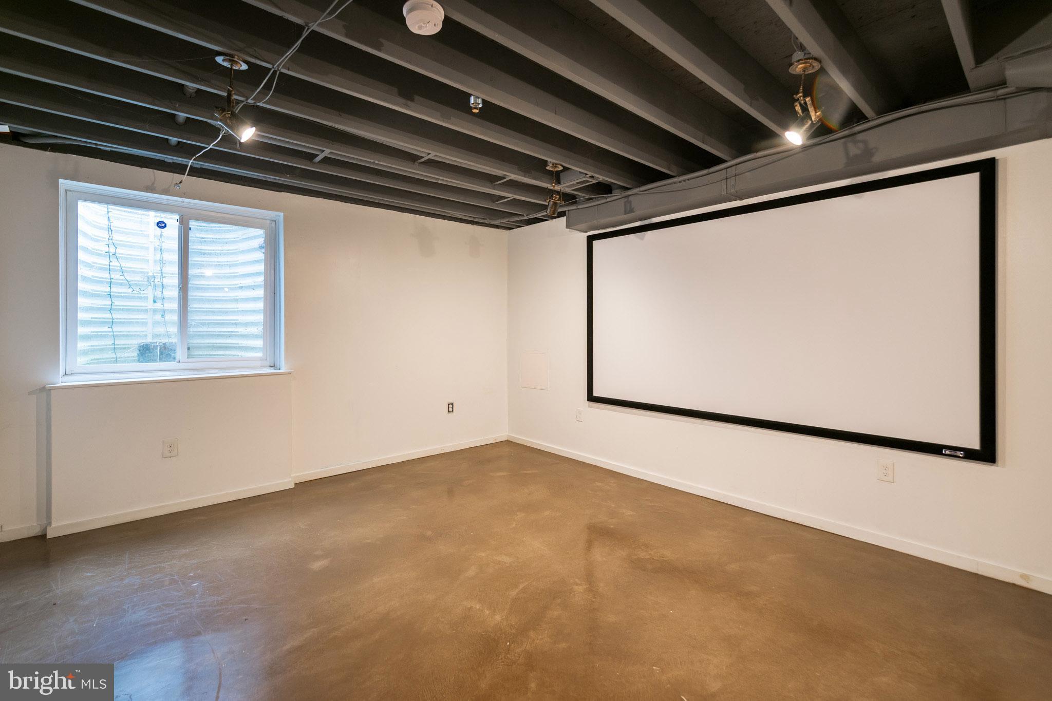 EAST KENSINGTON - Residential Lease