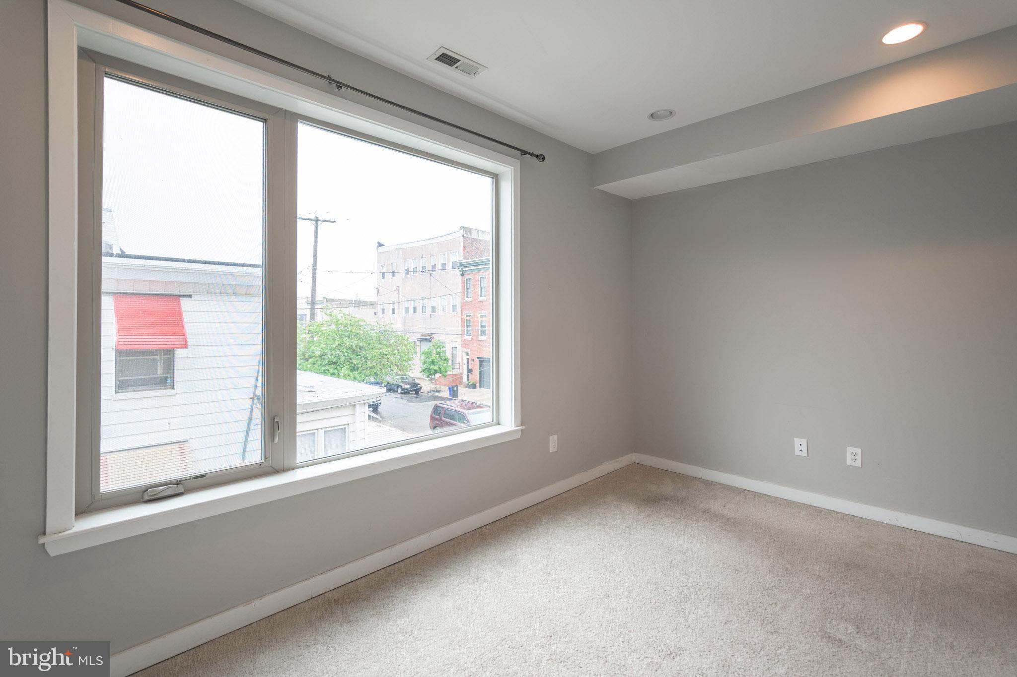 EAST KENSINGTON - Residential Lease