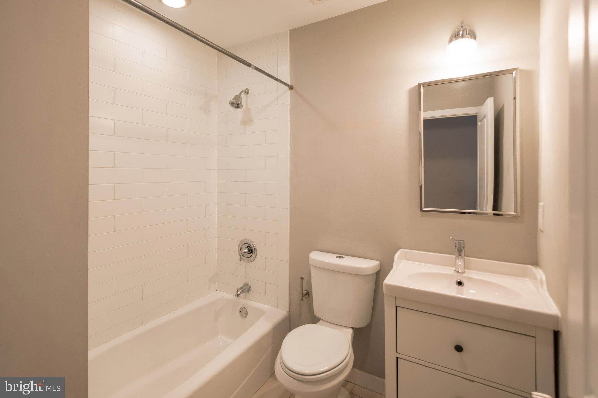 EAST KENSINGTON - Residential Lease