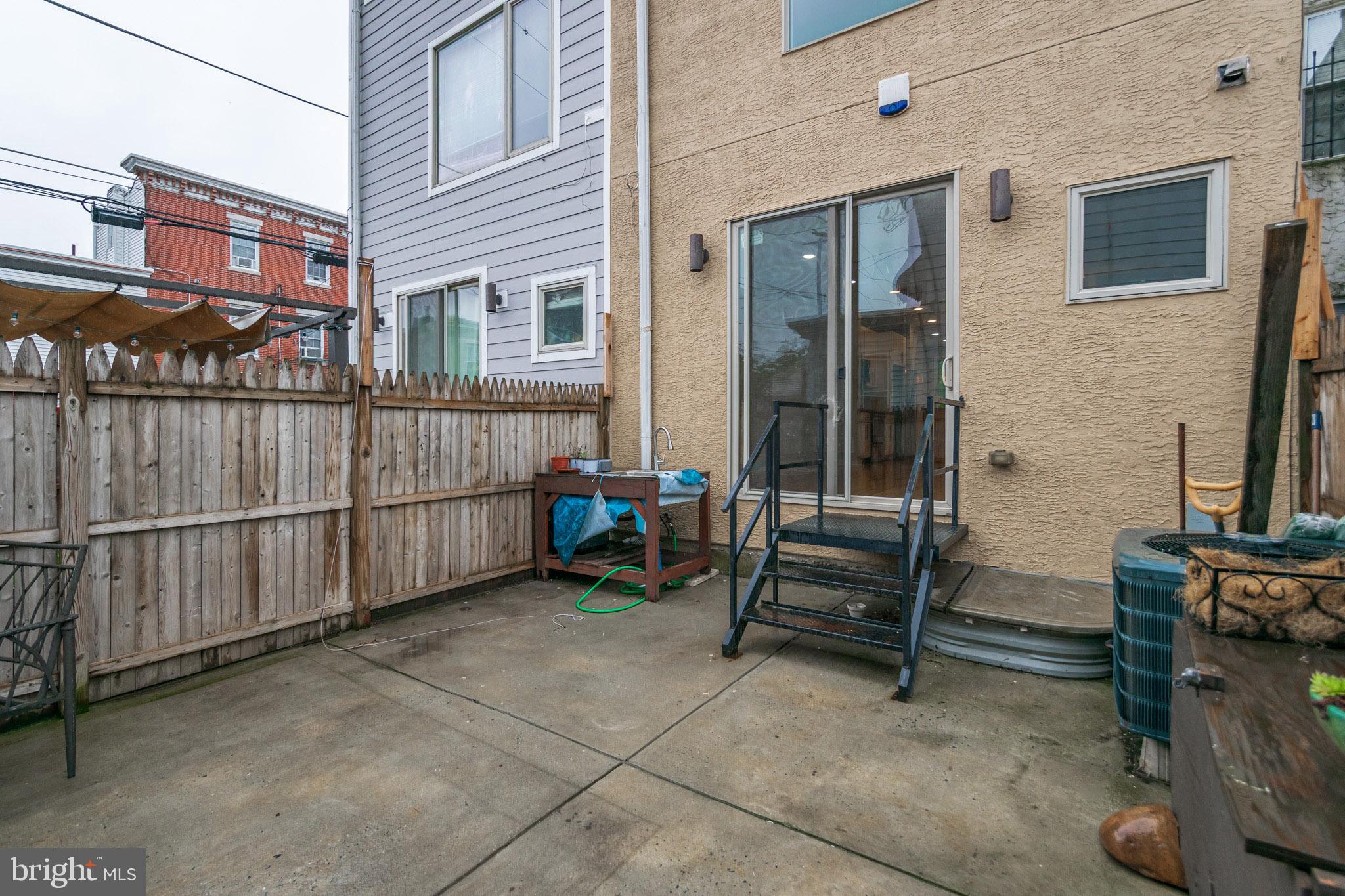 EAST KENSINGTON - Residential Lease