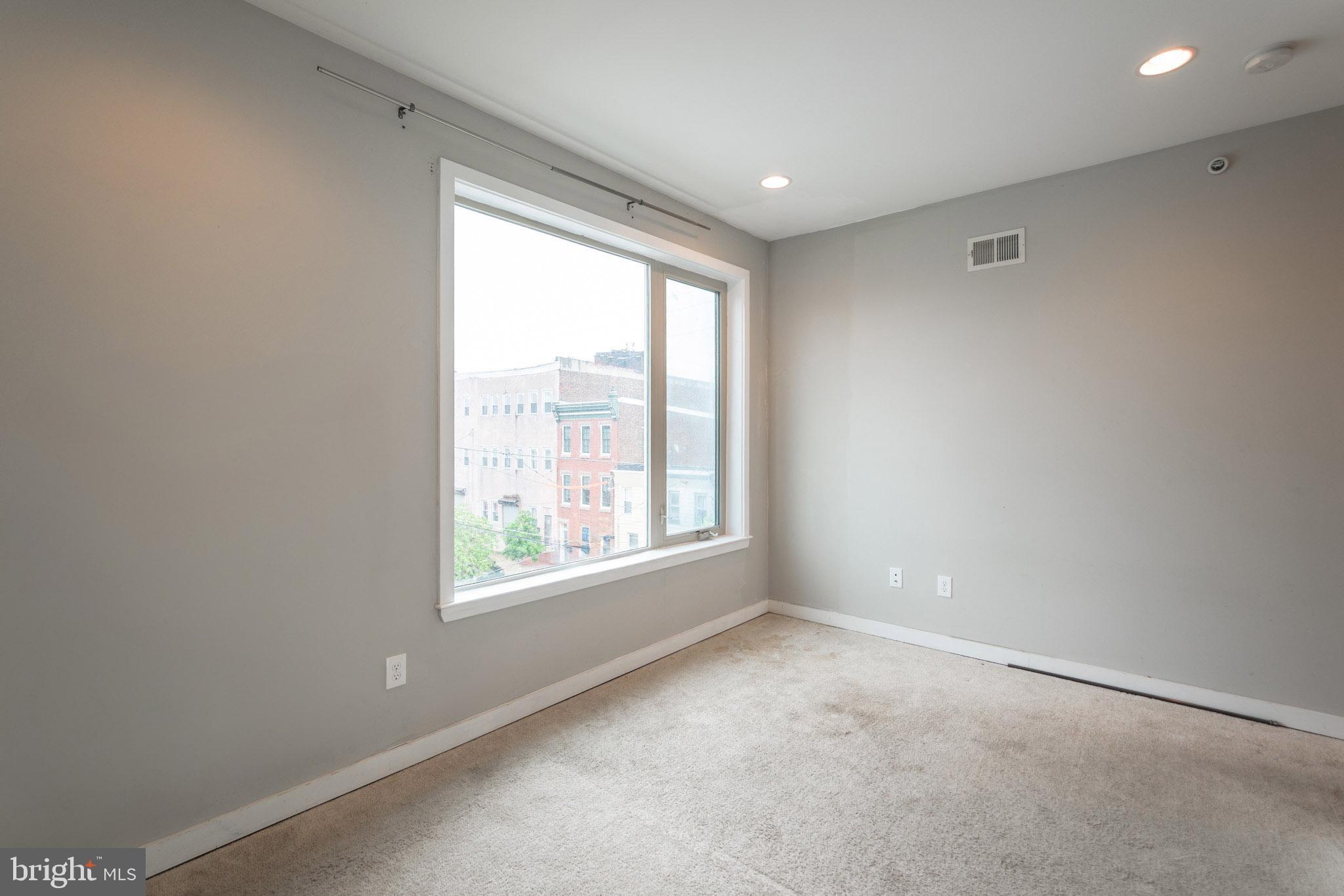 EAST KENSINGTON - Residential Lease