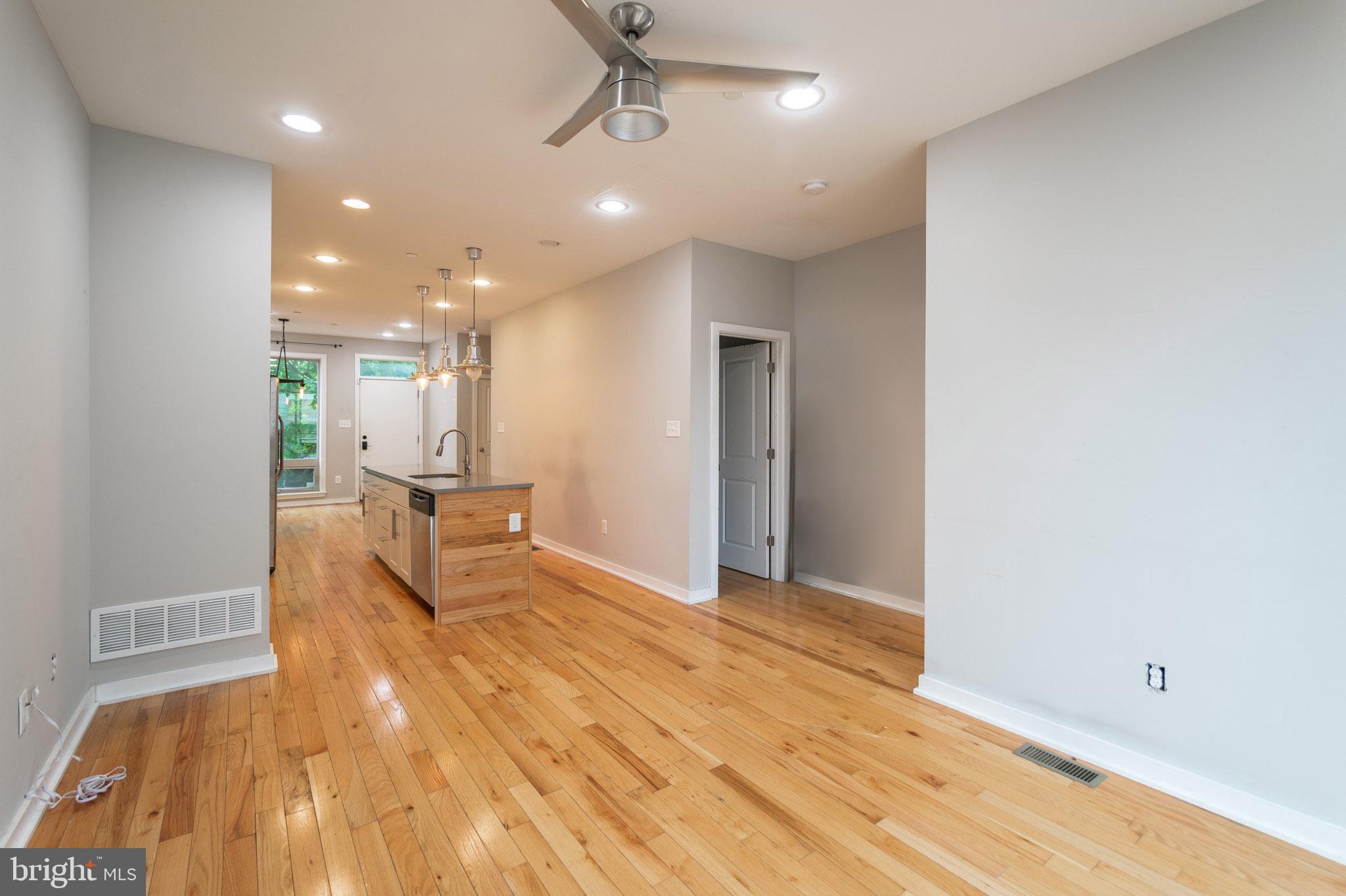 EAST KENSINGTON - Residential Lease