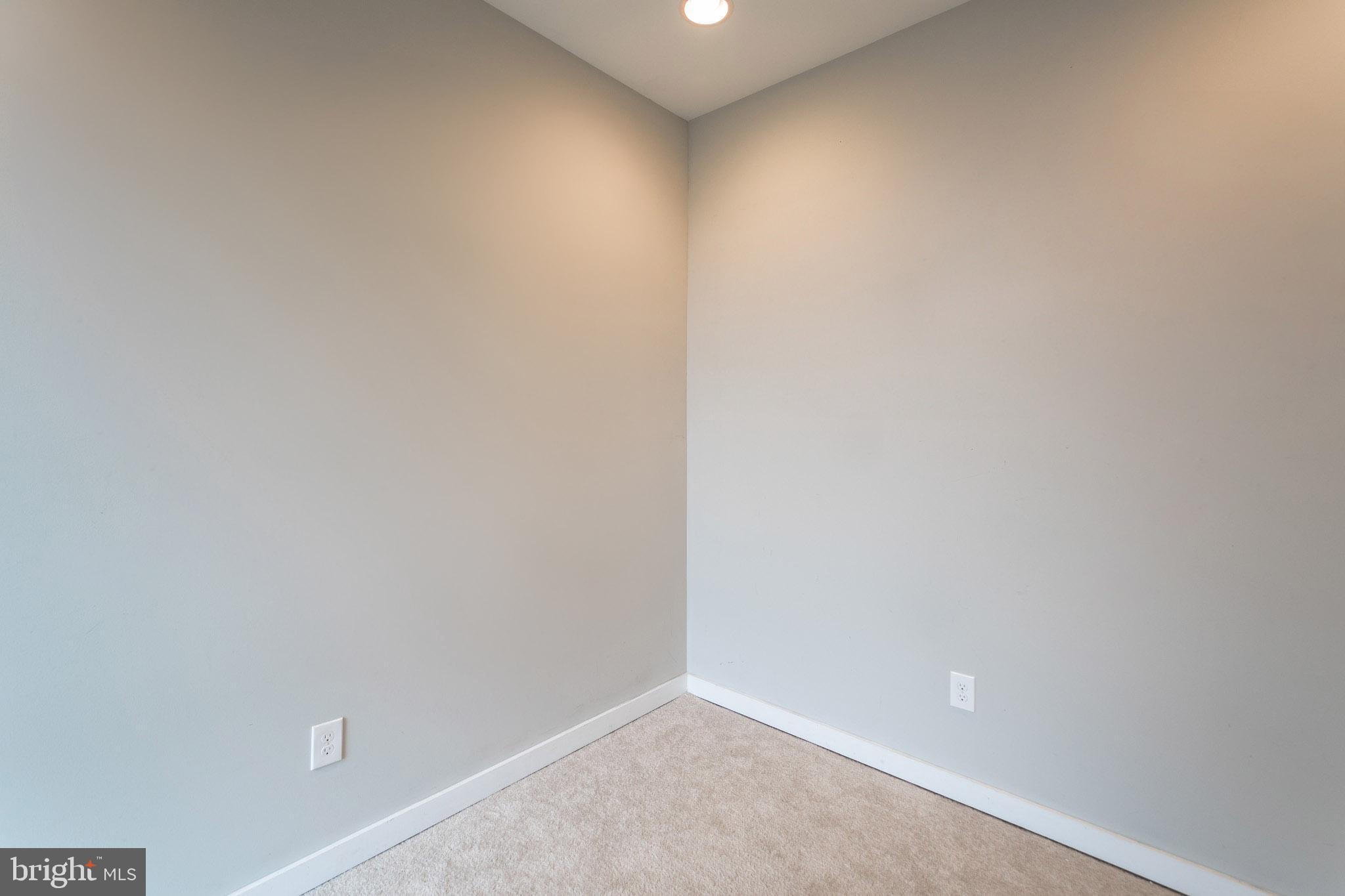 EAST KENSINGTON - Residential Lease