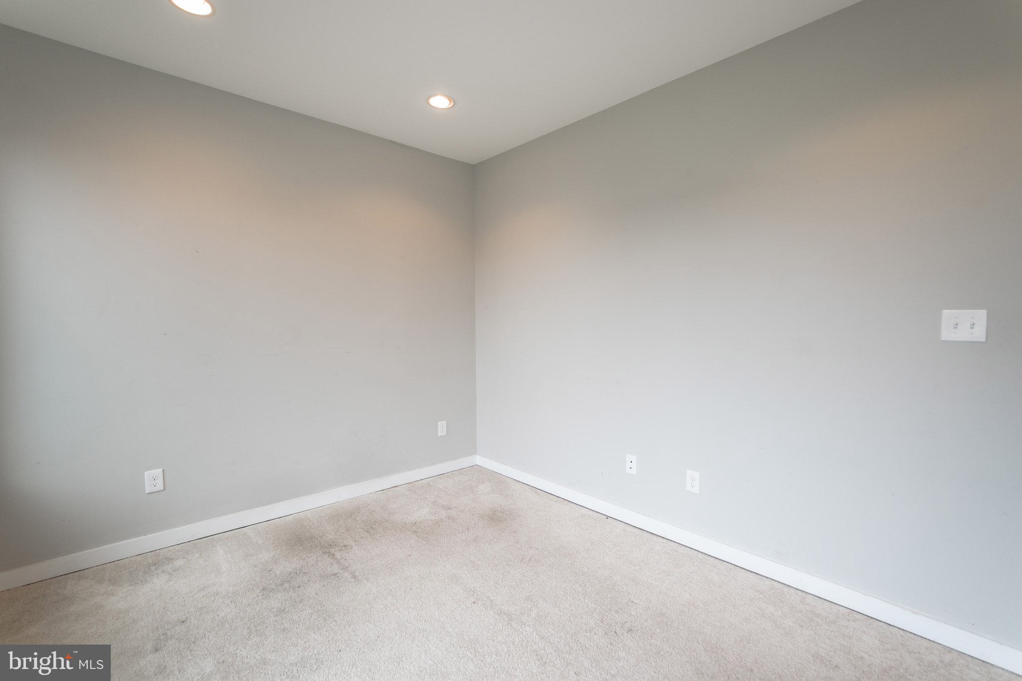 EAST KENSINGTON - Residential Lease