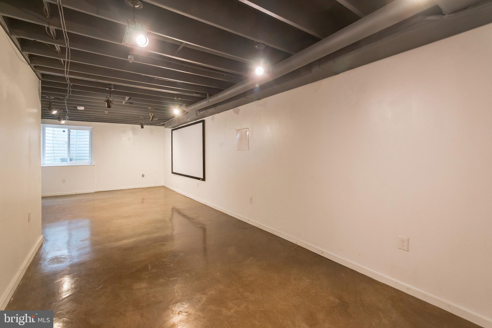 EAST KENSINGTON - Residential Lease