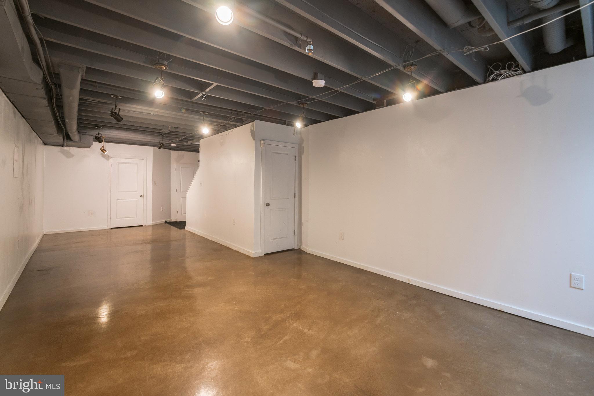 EAST KENSINGTON - Residential Lease