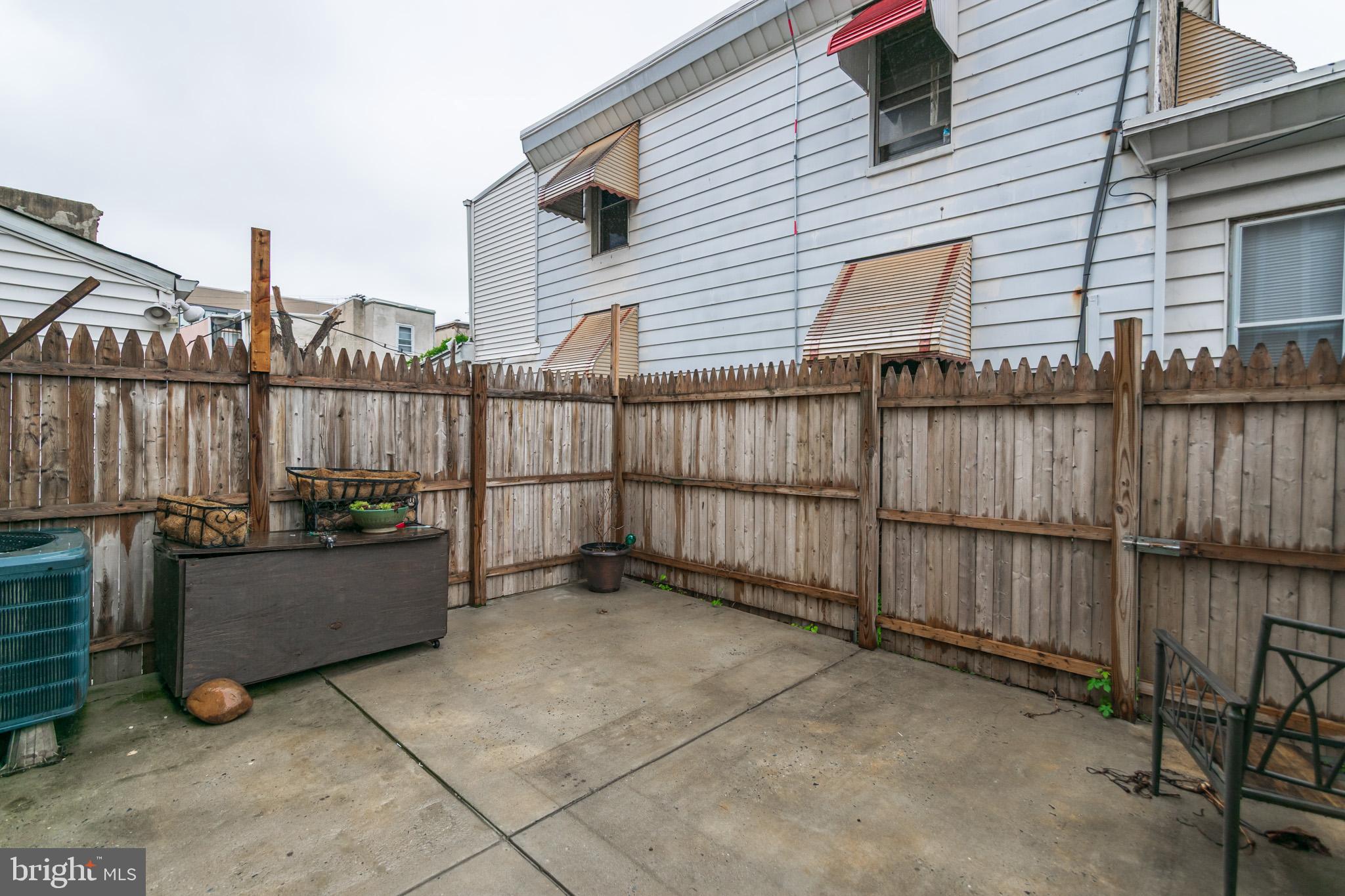 EAST KENSINGTON - Residential Lease