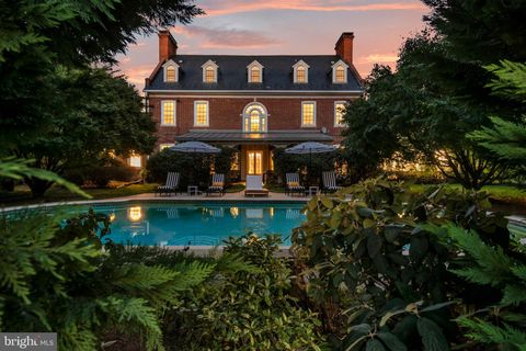 336 LYON COURT PIKESVILLE MD 21208