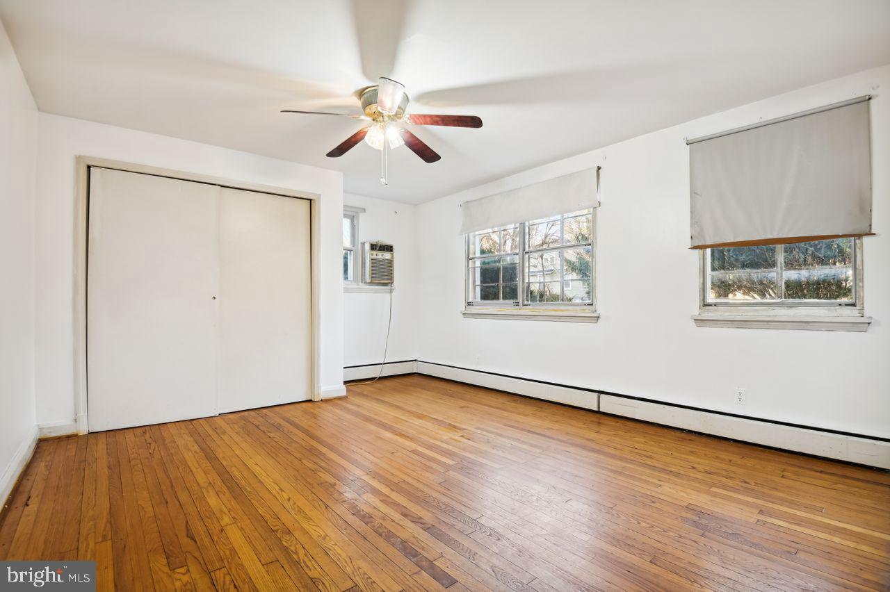 HAMILTON HILLS - Residential Income