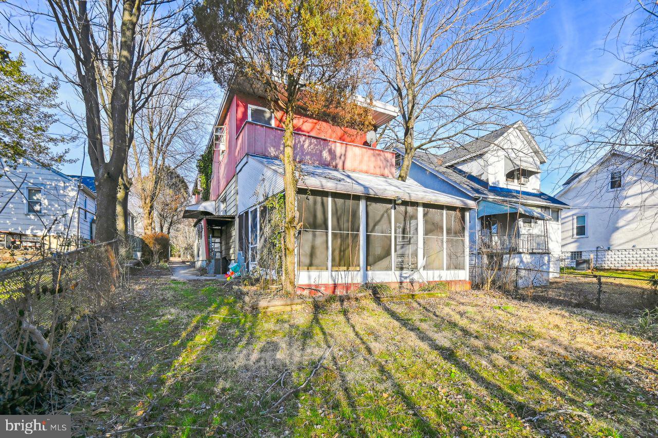 HAMILTON HILLS - Residential Income