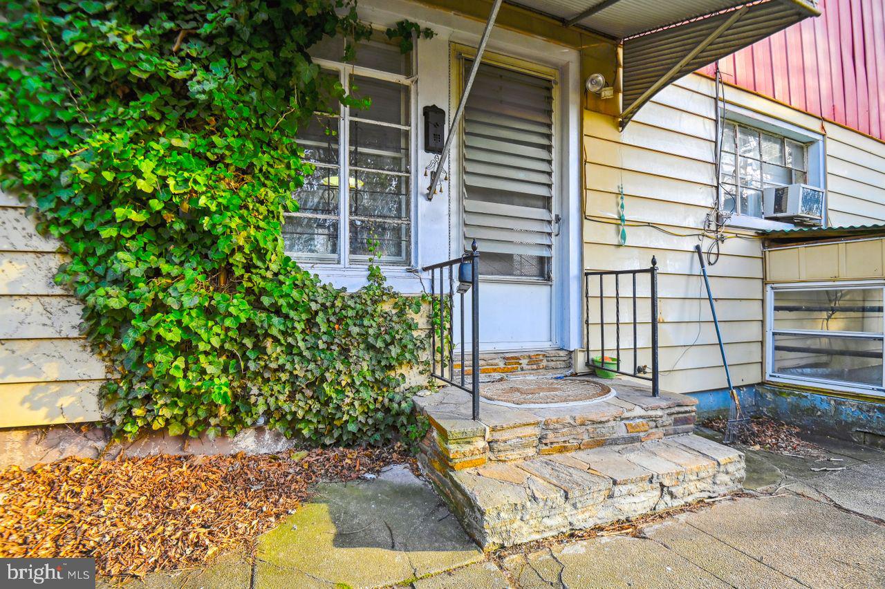 HAMILTON HILLS - Residential Income