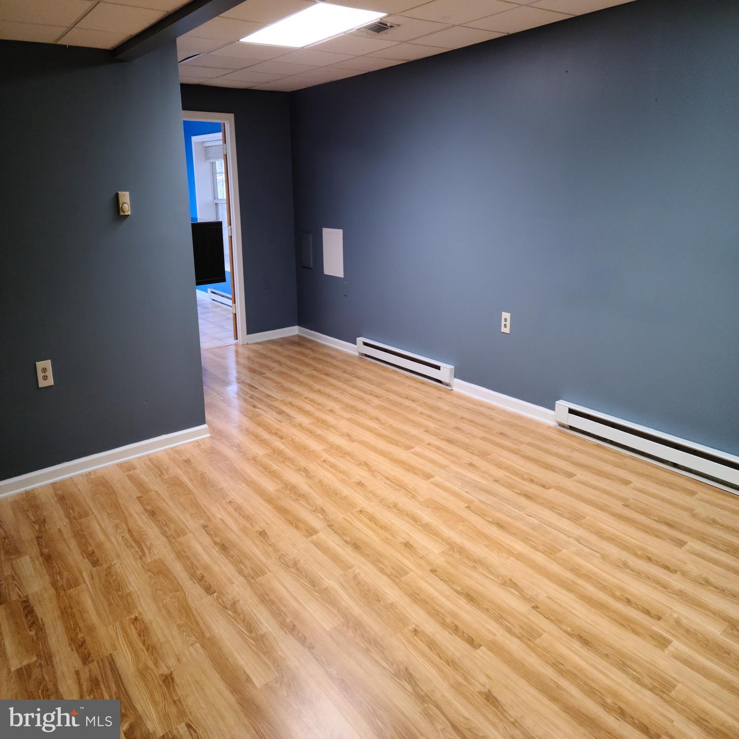 HILL VALLEY - Residential Lease