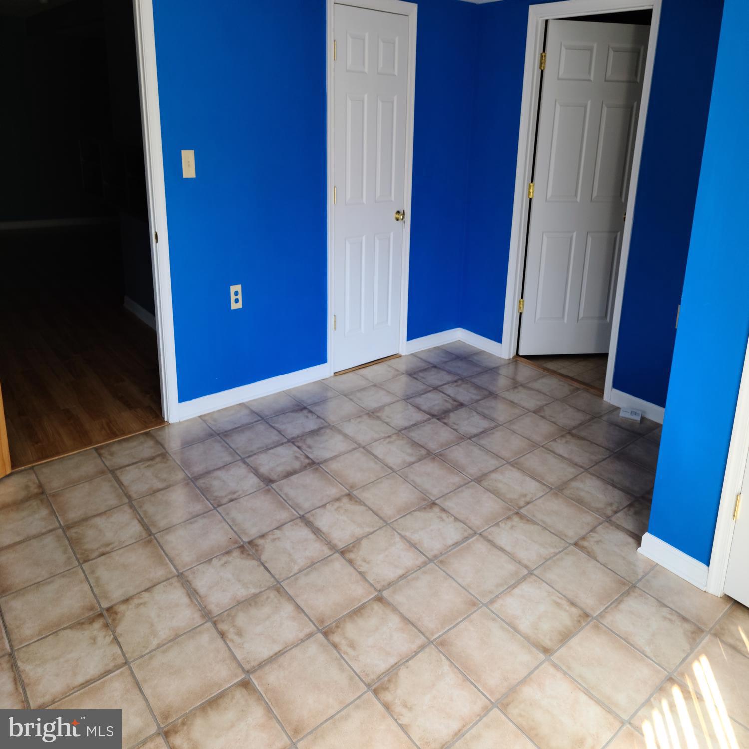 HILL VALLEY - Residential Lease